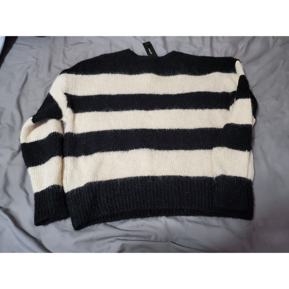 Express Women’s Black & White Striped Sweater Size M | Cozy Knit Pullover - Picture 11 of 11